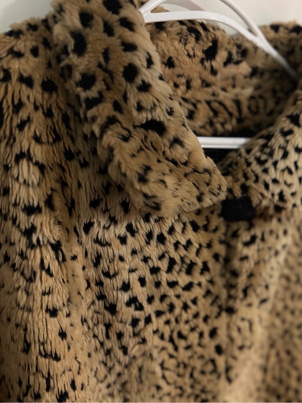 Vintage Mid-Length Leopard-Print Faux Fur Coat - by Furrocious - Picture 4 of 7